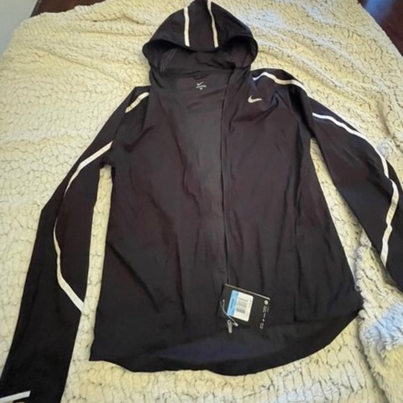 Nike Nylon windbreaker - Picture 1 of 5